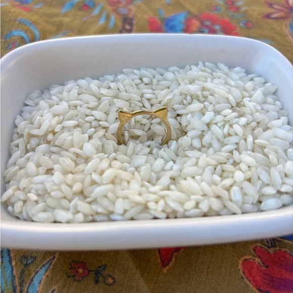 Gold-colored Cat Ear Ring - Picture 1 of 3